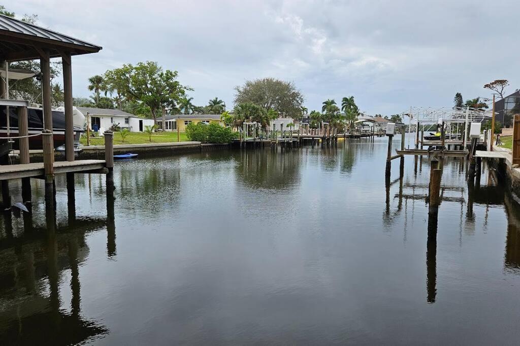 Blue Crab Dock On Gulf Canal Front Close 2 Beach Restaurants Bonita Springs Εξωτερικό φωτογραφία